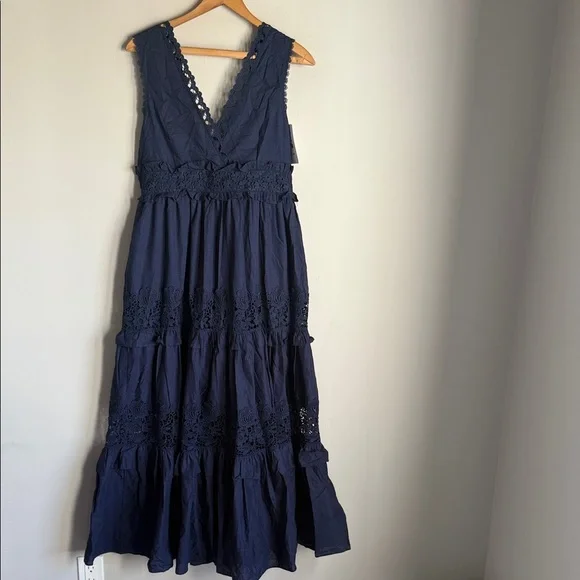 NEW ENDLESS ROSE Navy Sleeveless Lace Inset Maxi Dress Women NEW ENDLESS ROSE Navy Sleeveless Lace Inset Maxi Dress Women